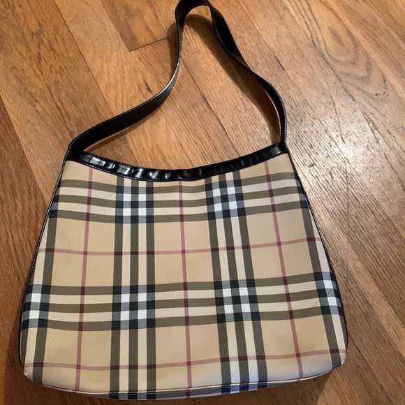 Burberry Handbags - Burberry Nova Vintage Shoulder Bag
